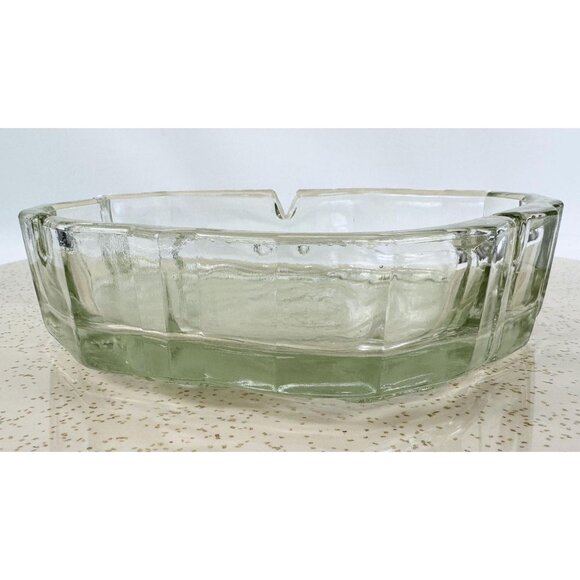 Vintage Iceberg ashtray, freeform clear glass, Scandinavian style catch-all - Picture 6 of 10